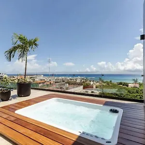 https://luxury-sea-view-studio-on-the-5th-avenue-i-by-yeah.allrivieramayahotels.com